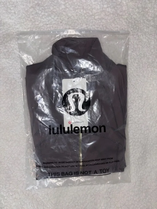 Lululemon Define Jacket Luon 🩶 Mauve Grey Gold Zip ✨ Size 4 NWT - Picture 5 of 5